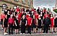 Der Thalia-Chor kommt diesmal auch. Gut, dass die Bühne im Theater so groß ist. Der Thalia-Chor kommt diesmal auch. Gut, dass die Bühne im Theater so groß ist.