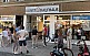 Trotz der Hitze war die Eröffnung am 19. Juni mit über 200 Besuchern gut besucht Trotz der Hitze war die Eröffnung am 19. Juni mit über 200 Besuchern gut besucht