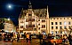 Nach Anlaufschwierigkeiten wurde das "rollende Kulturgut" rege genutzt. Auf dem Marktplatz war ein stetes Ankommen und Abfahren Nach Anlaufschwierigkeiten wurde das "rollende Kulturgut" rege genutzt. Auf dem Marktplatz war ein stetes Ankommen und Abfahren